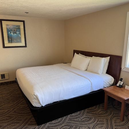 Promenade Inn & Suites Oceanfront シーサイド エクステリア 写真
