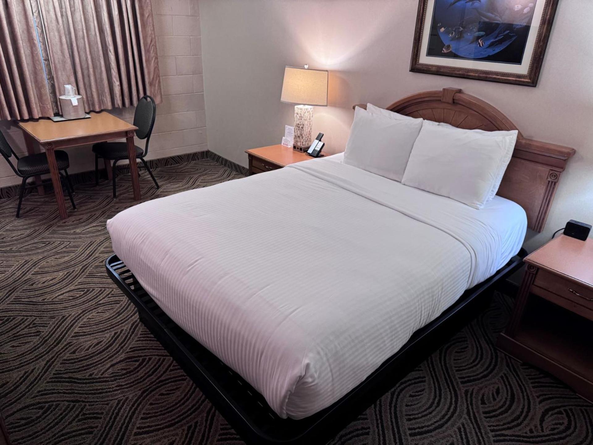 Promenade Inn & Suites Oceanfront シーサイド エクステリア 写真