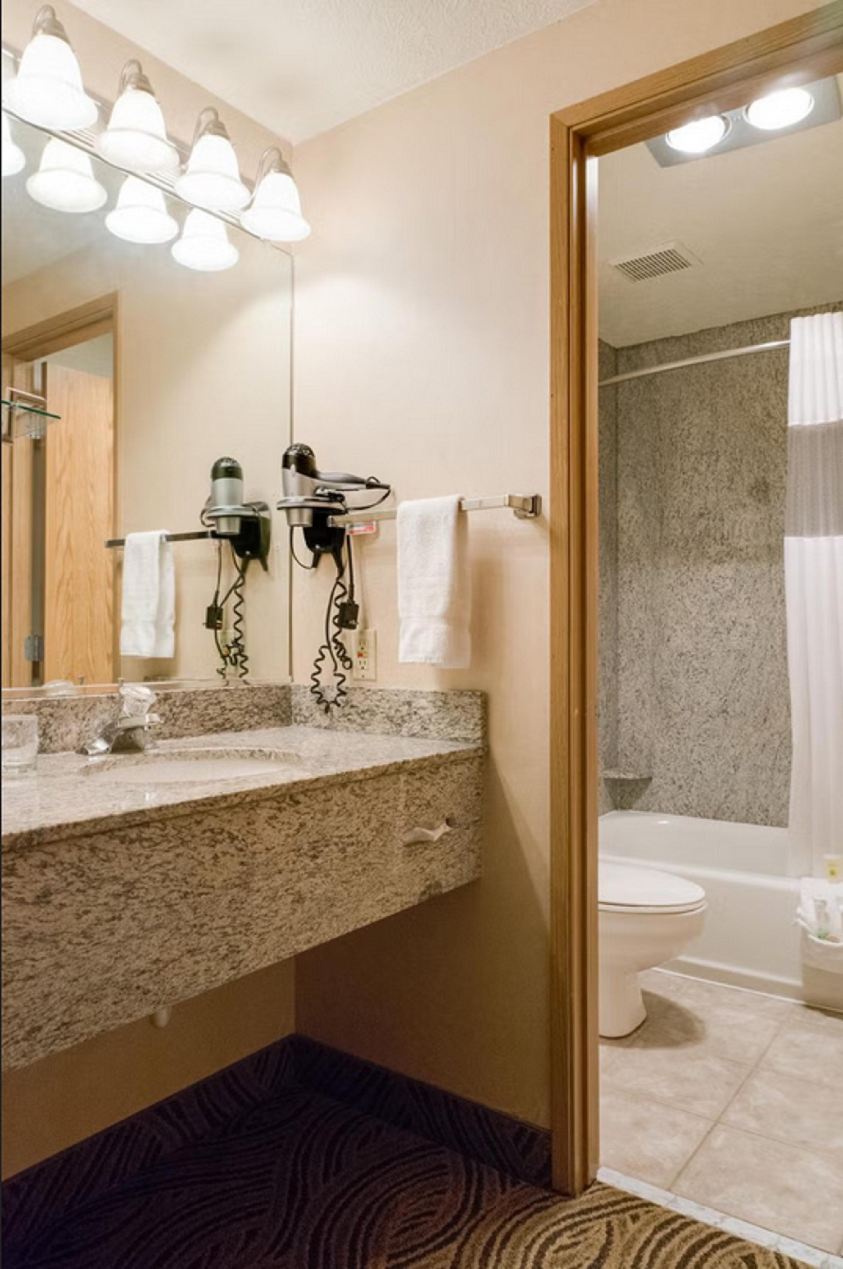 Promenade Inn & Suites Oceanfront シーサイド エクステリア 写真