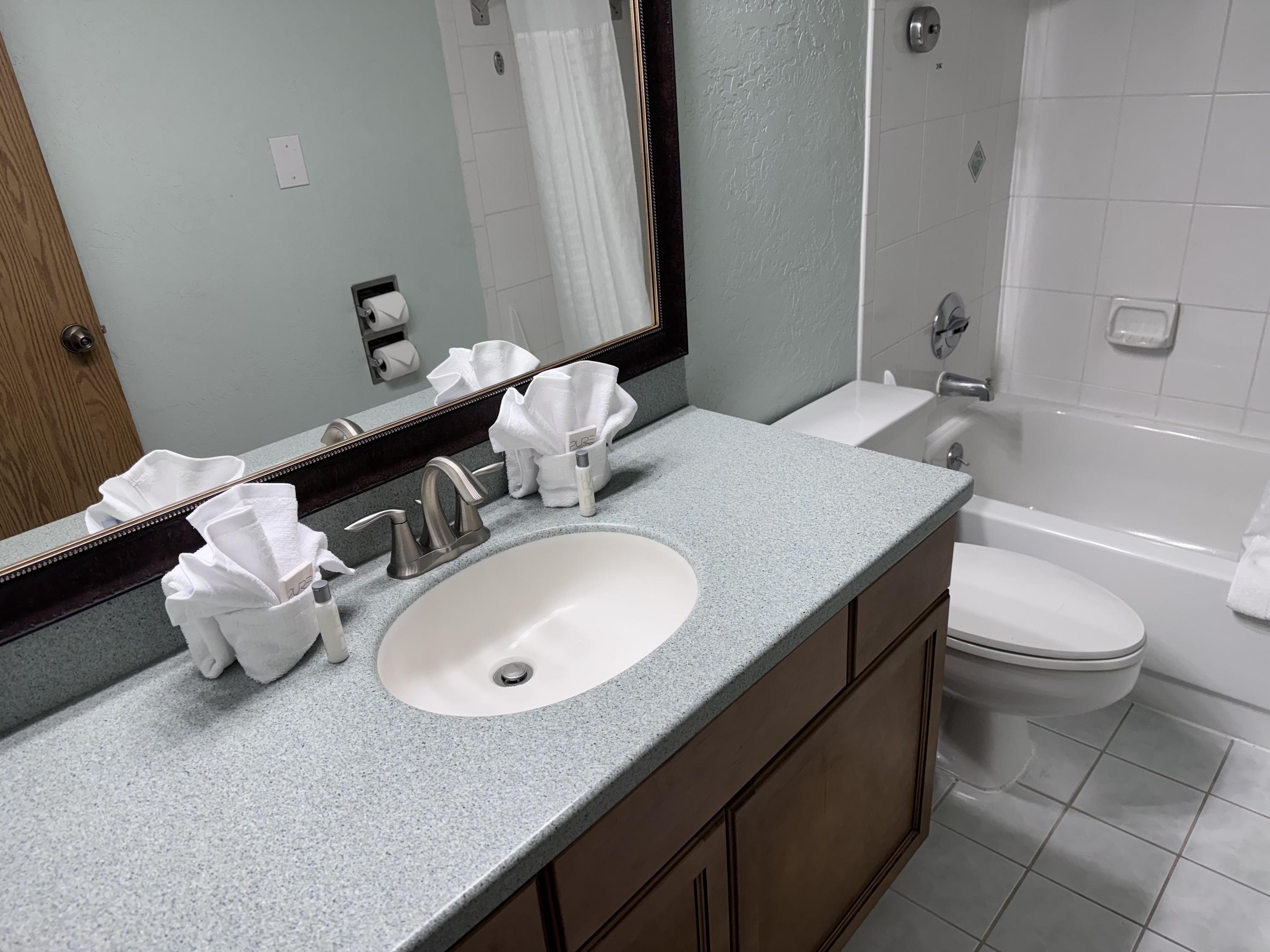 Promenade Inn & Suites Oceanfront シーサイド エクステリア 写真