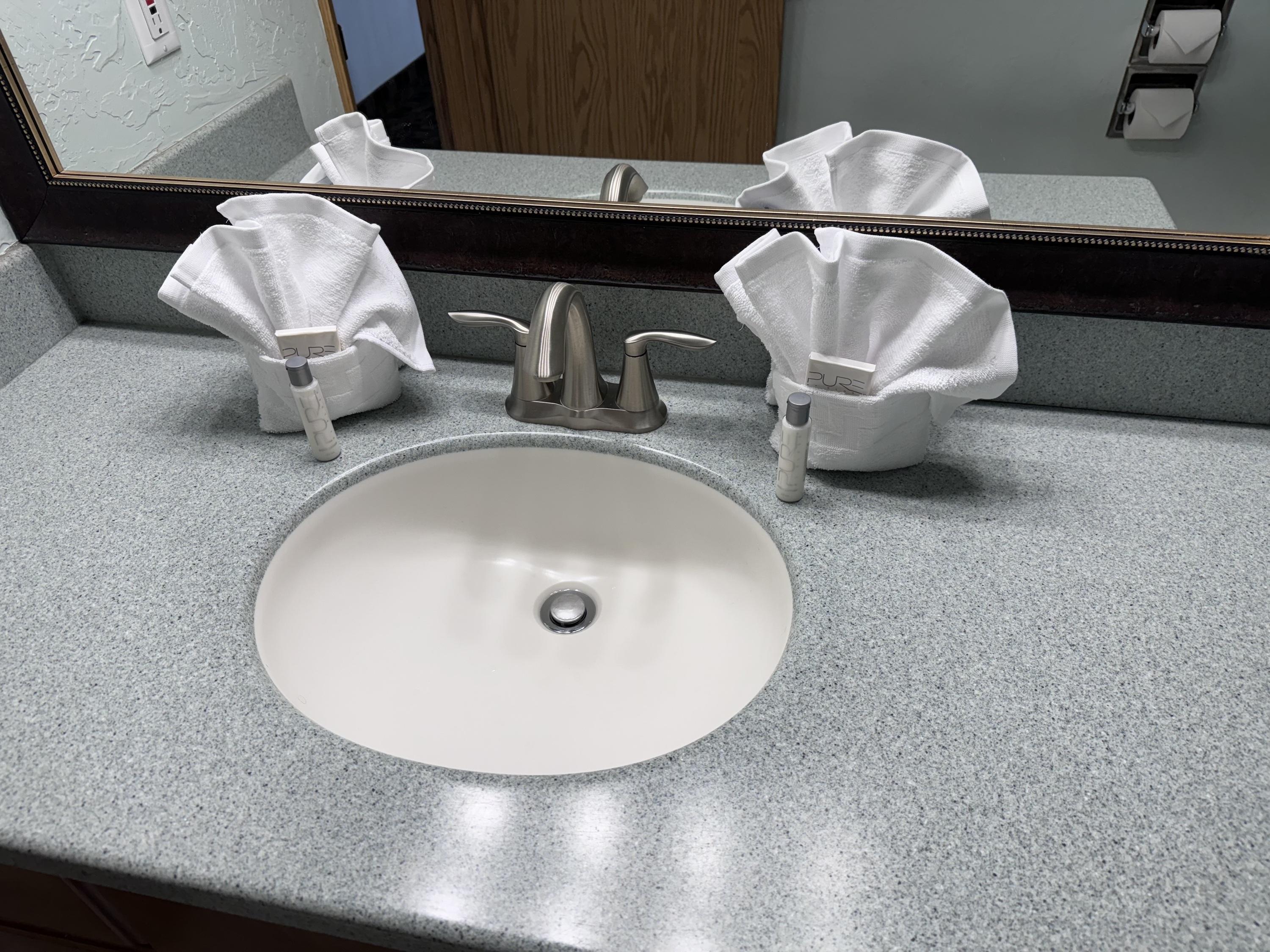 Promenade Inn & Suites Oceanfront シーサイド エクステリア 写真