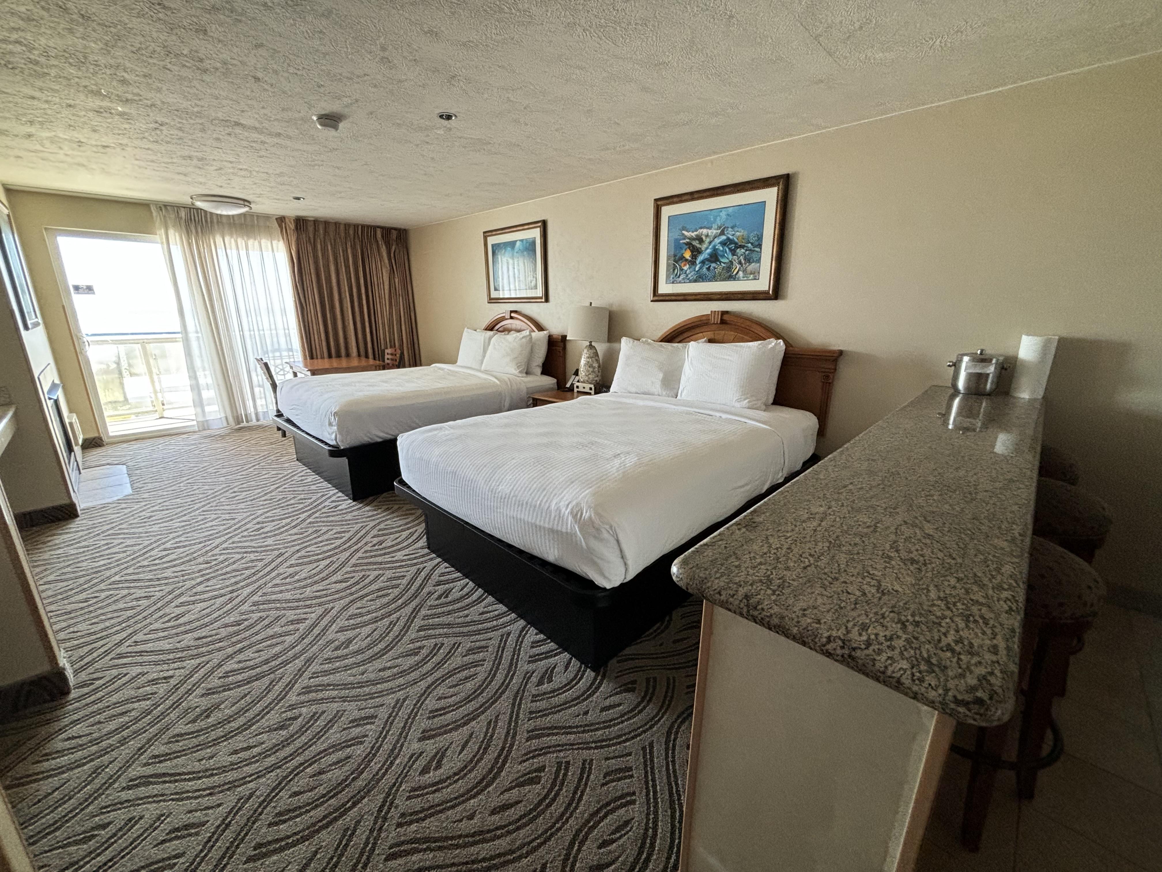 Promenade Inn & Suites Oceanfront シーサイド エクステリア 写真