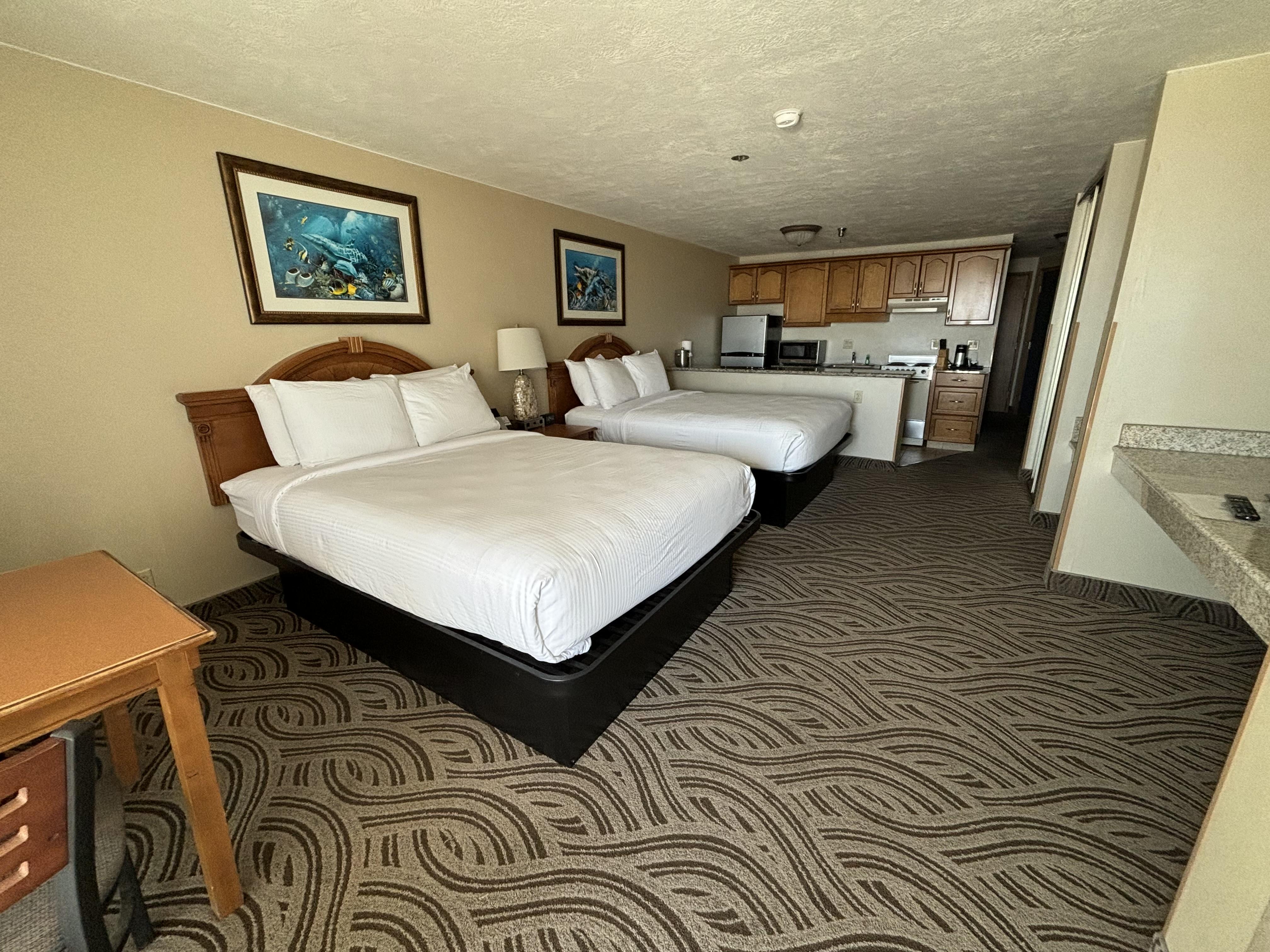 Promenade Inn & Suites Oceanfront シーサイド エクステリア 写真