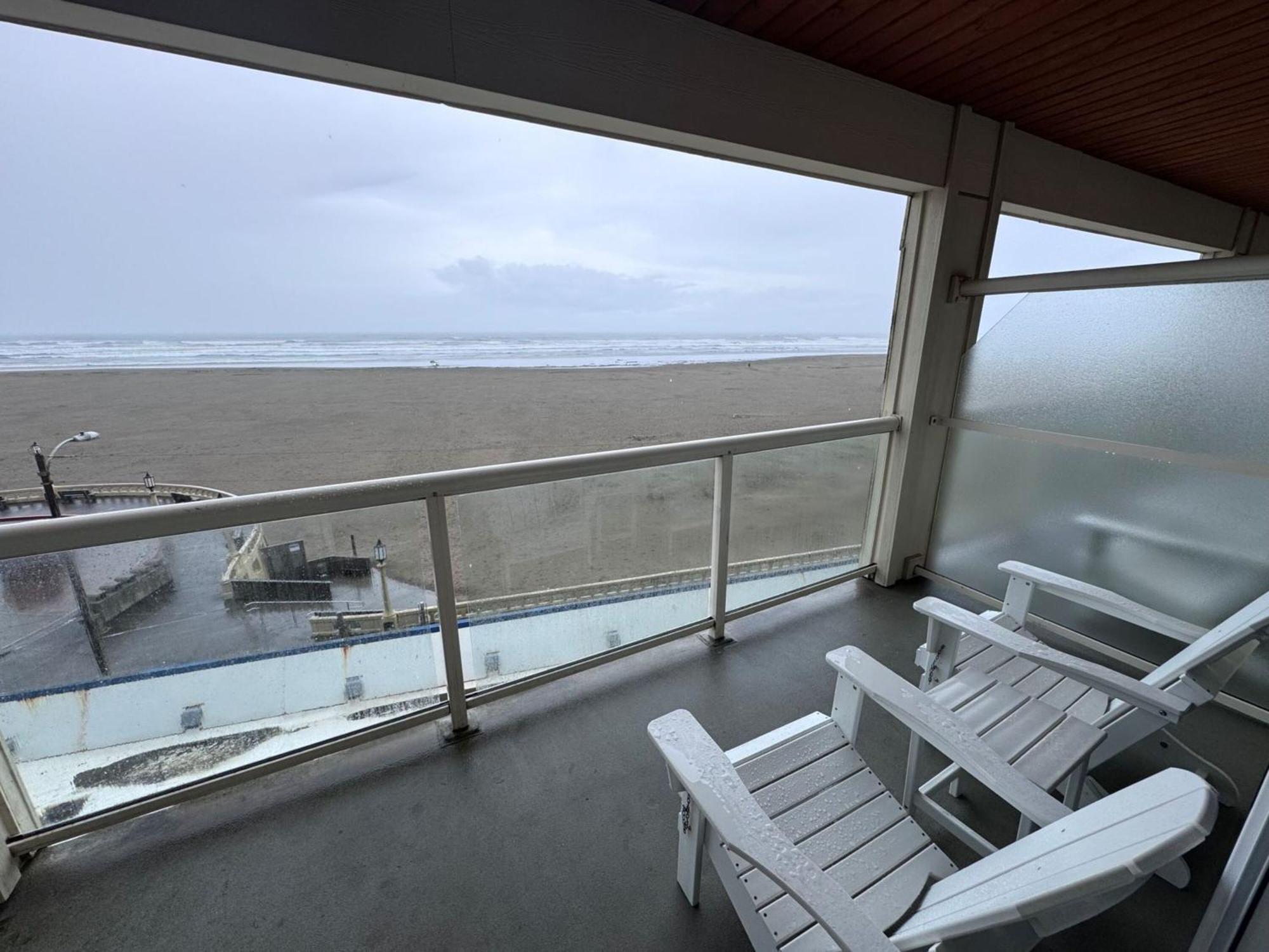 Promenade Inn & Suites Oceanfront シーサイド エクステリア 写真